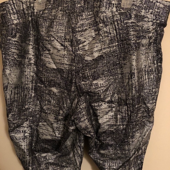 Torrid silver knit foil leggings - Picture 6 of 8